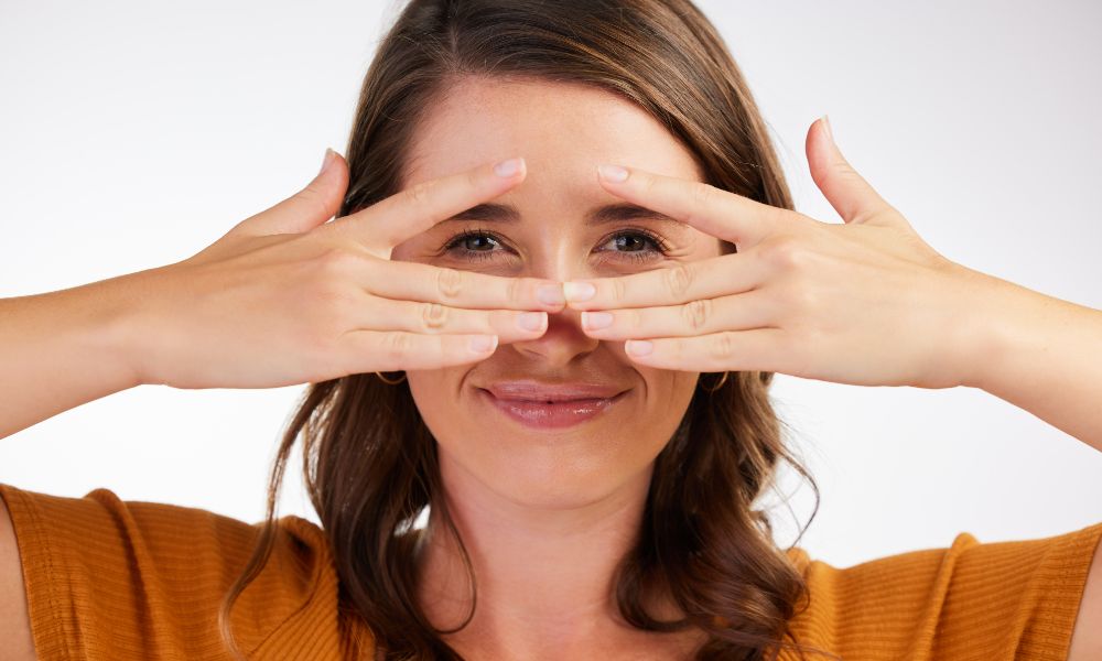 Strengthen Weak Eyelid Muscles Naturally: Expert Tips for a More Youthful Look